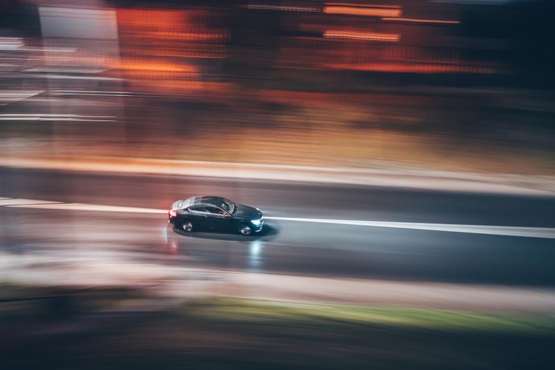 Rêve d'une voiture qui ne s'arrête pas : perte de contrôle